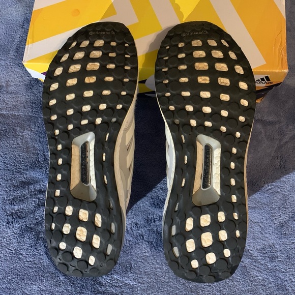 Adidas Ultraboost Cream 1.0 - Picture 3 of 7